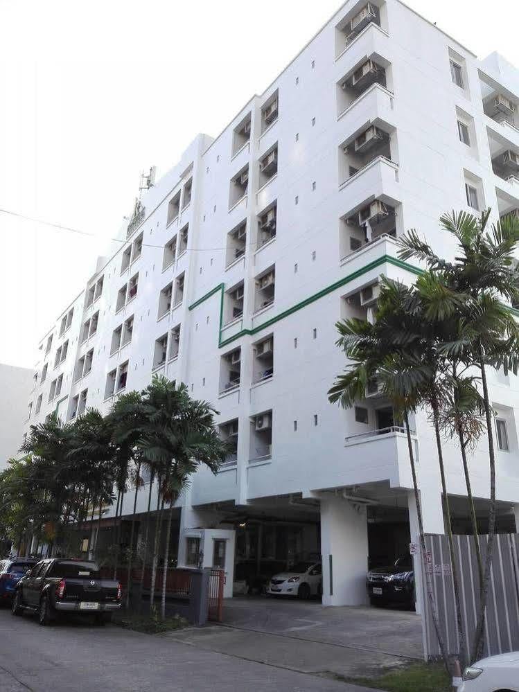 Ritratana Apartment Bangkok Esterno foto